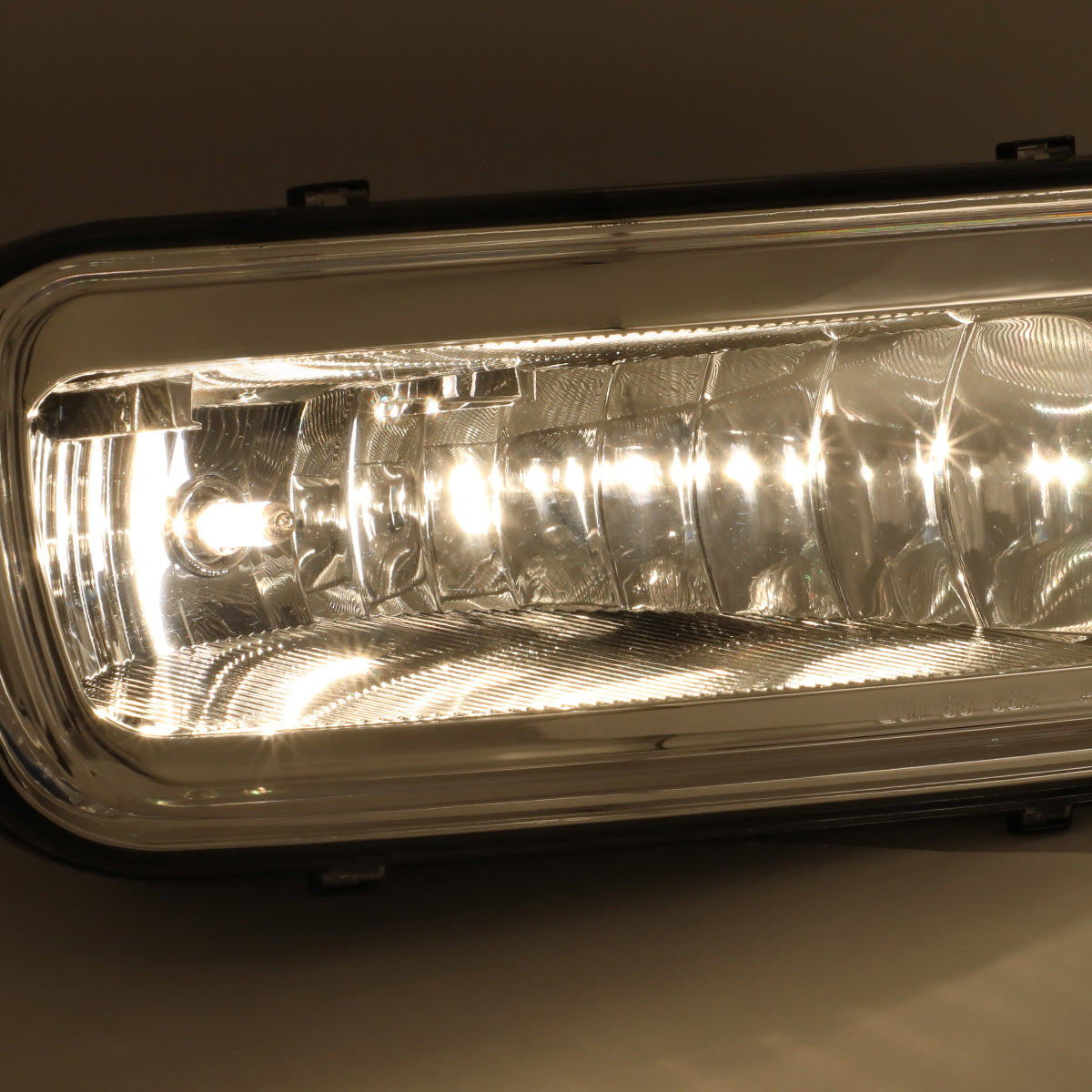 DNA Motoring, 04-06 Ford F150 Lincoln Mark LT Clear Lens Right/Passenger Side Fog Light - FO2593209