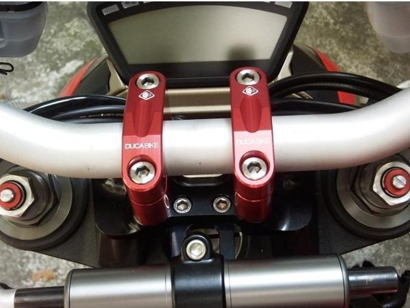 Ducabike, BRM01 - DUCABIKE Ducati Streetfighter 1098/848 Adjustable Handlebar Riser