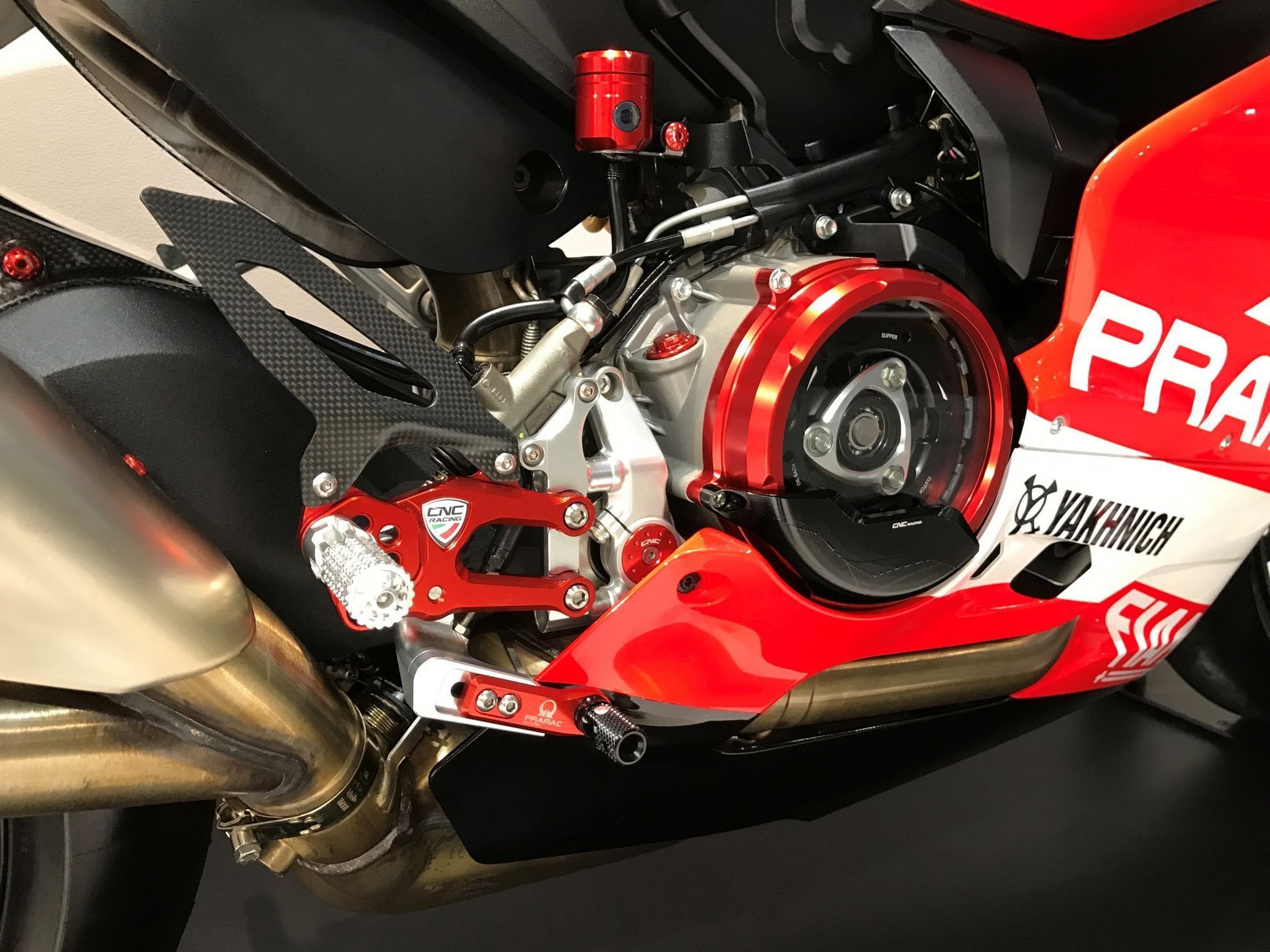 CNC Racing, CA200 - CNC RACING Ducati Panigale V2 / Streetfighter Clear Clutch Cover