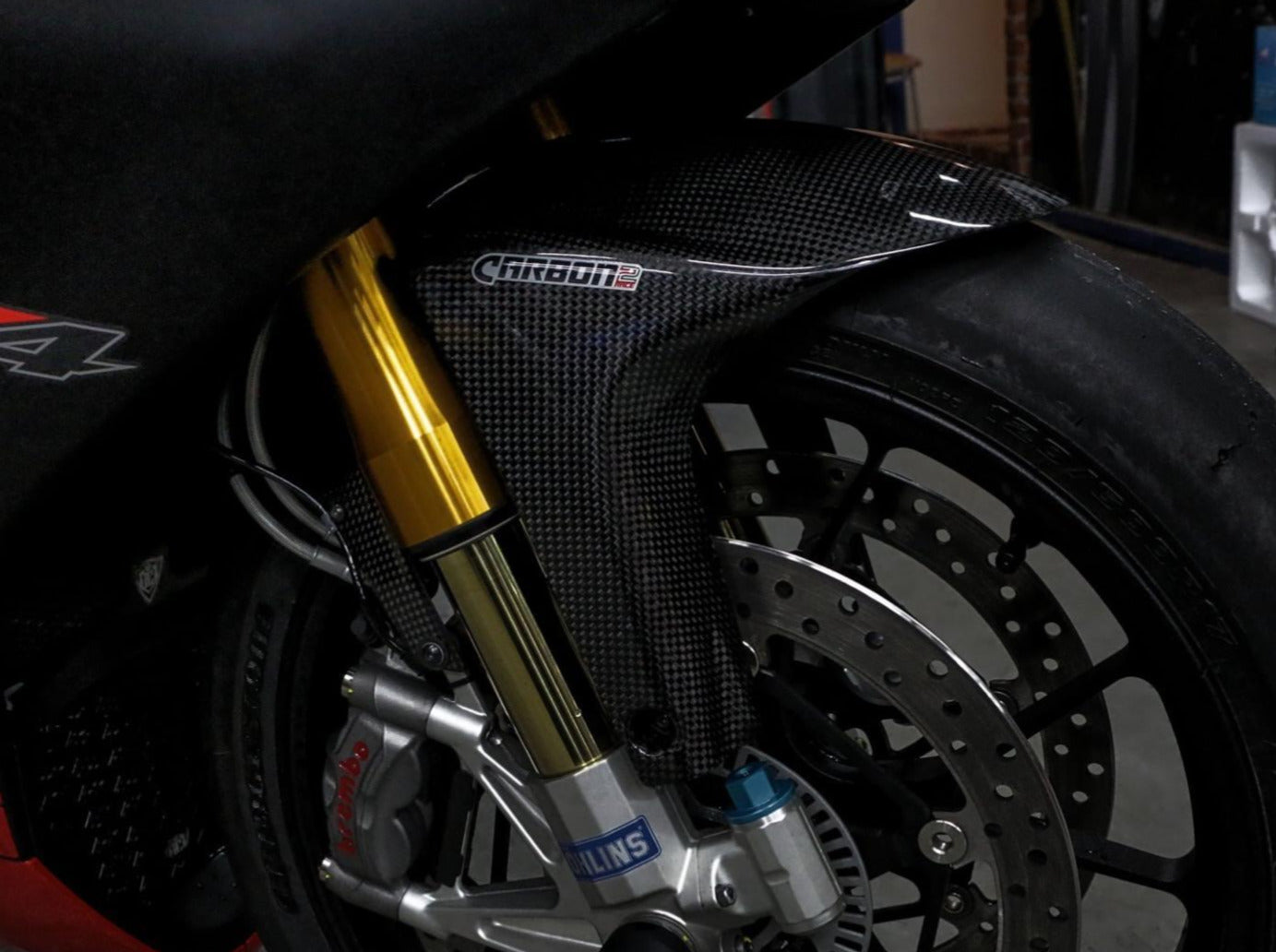 Carbon2Race, CARBON2RACE Aprilia Tuono V4 (11/20) Carbon Front Fender