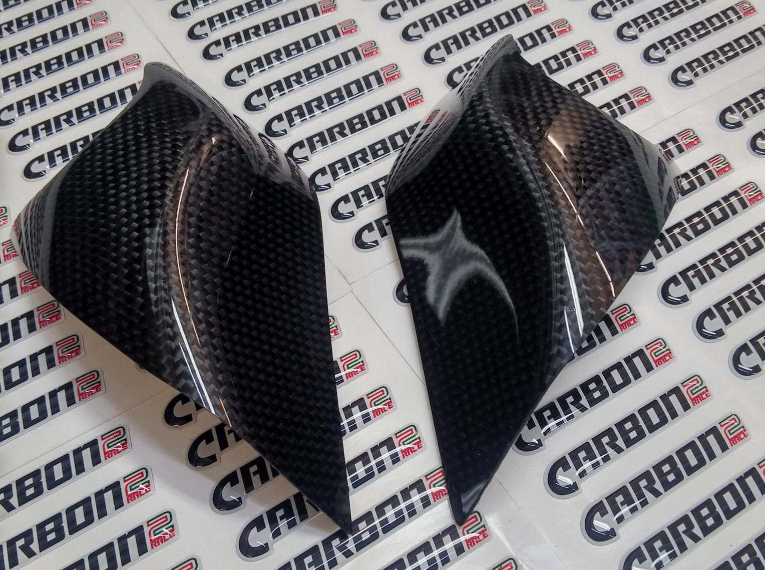 Carbon2Race, CARBON2RACE Honda CBR1000RR (12/16) Carbon Tank Sliders