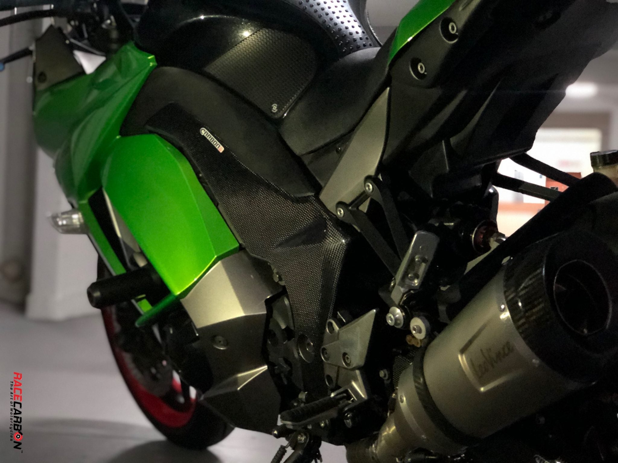 Carbon2Race, CARBON2RACE Kawasaki Ninja 1000/Z1000SX Carbon Frame Covers