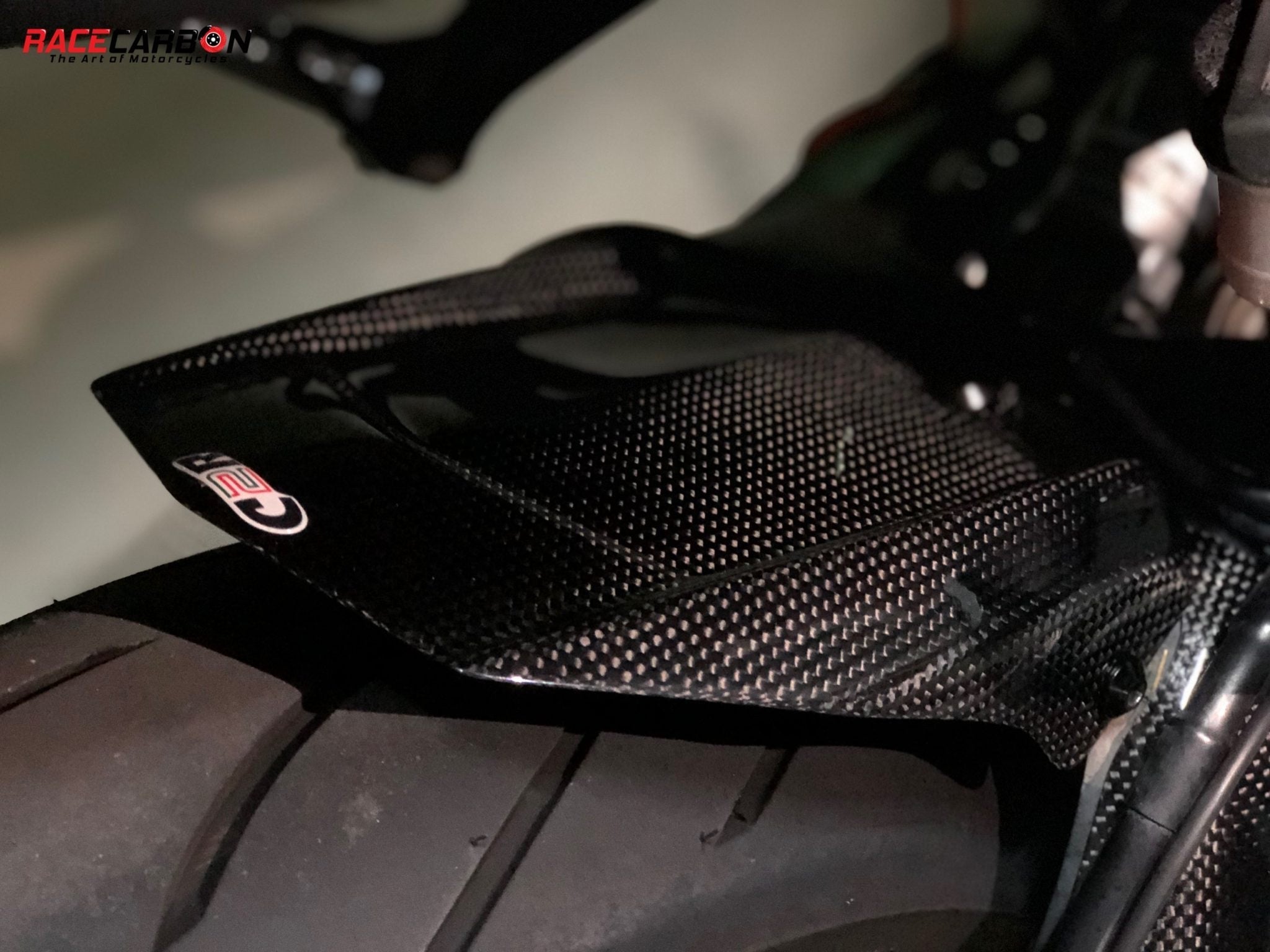 Carbon2Race, CARBON2RACE Yamaha XSR900 (16/21) Carbon Rear Hugger