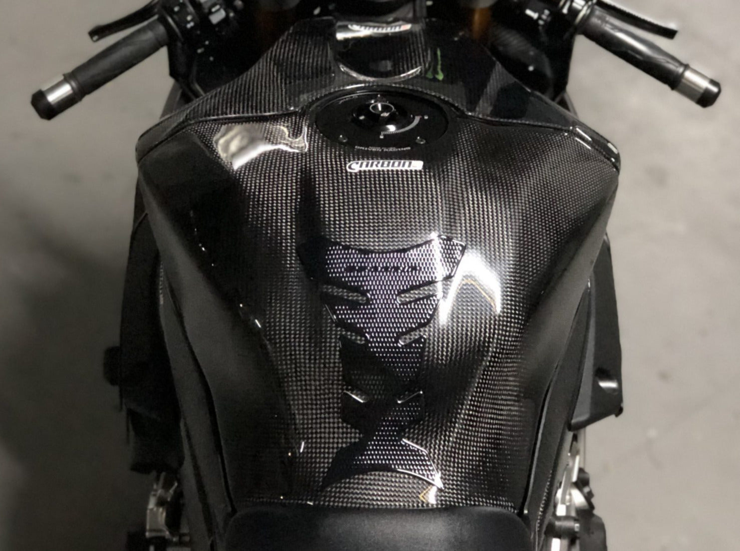 Carbon2Race, CARBON2RACE Yamaha YZF-R1 (15/...) Carbon Tank Cover