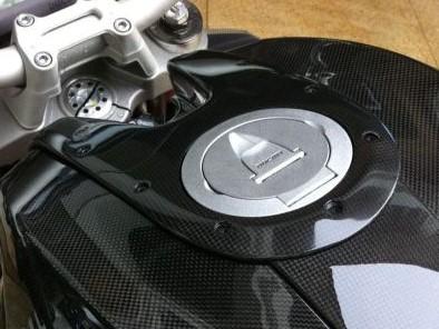 Carbonvani, CARBONVANI Ducati Monster 696/796/1100 Carbon Top Tank Mould