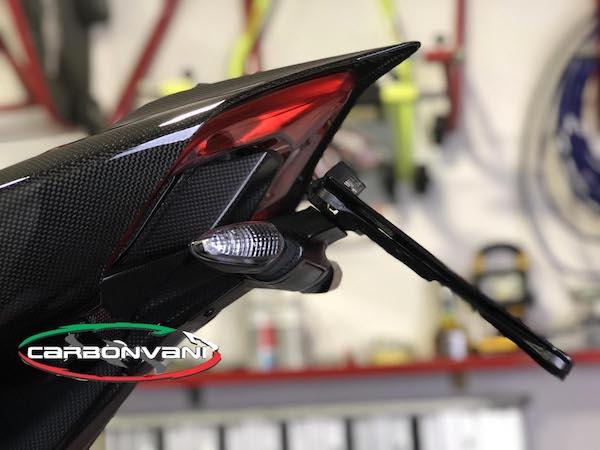 Carbonvani, CARBONVANI Ducati Panigale V4 / V4R Carbon License Plate Holder